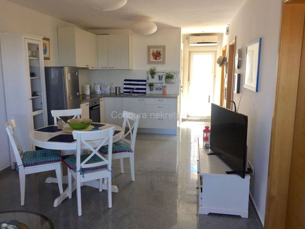 Apartman na moru, Prodaja, Nin, Nin