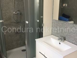 Apartman na moru, Prodaja, Nin, Nin