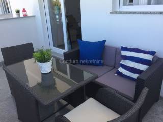 Apartman na moru, Prodaja, Nin, Nin