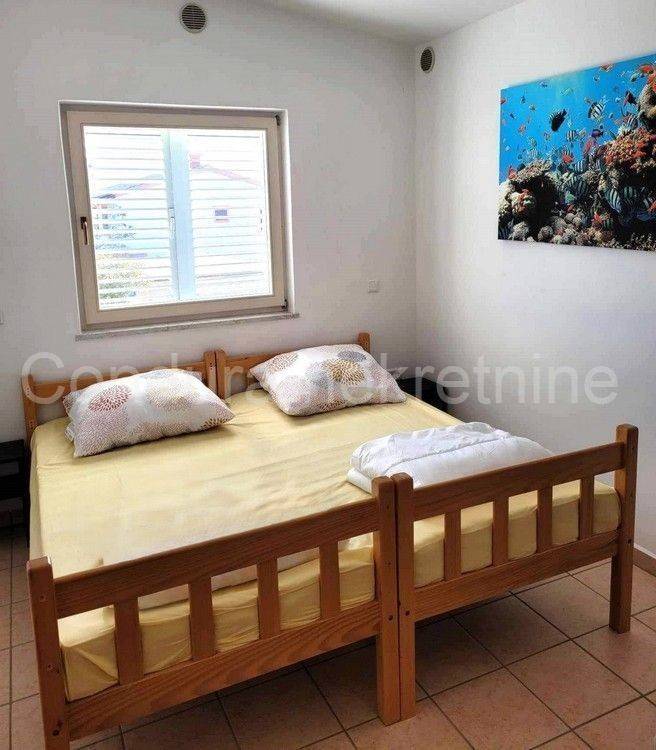 Apartman na moru, Prodaja, Vir, Vir