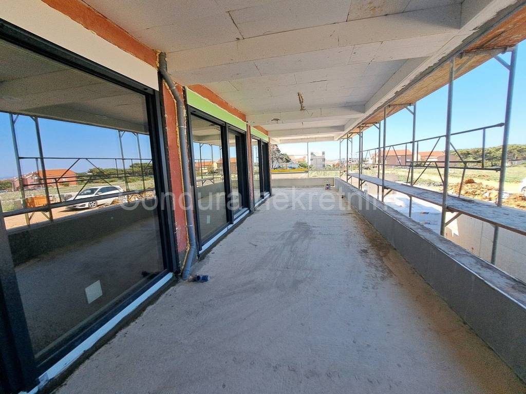 Apartman na moru, Prodaja, Povljana, Povljana