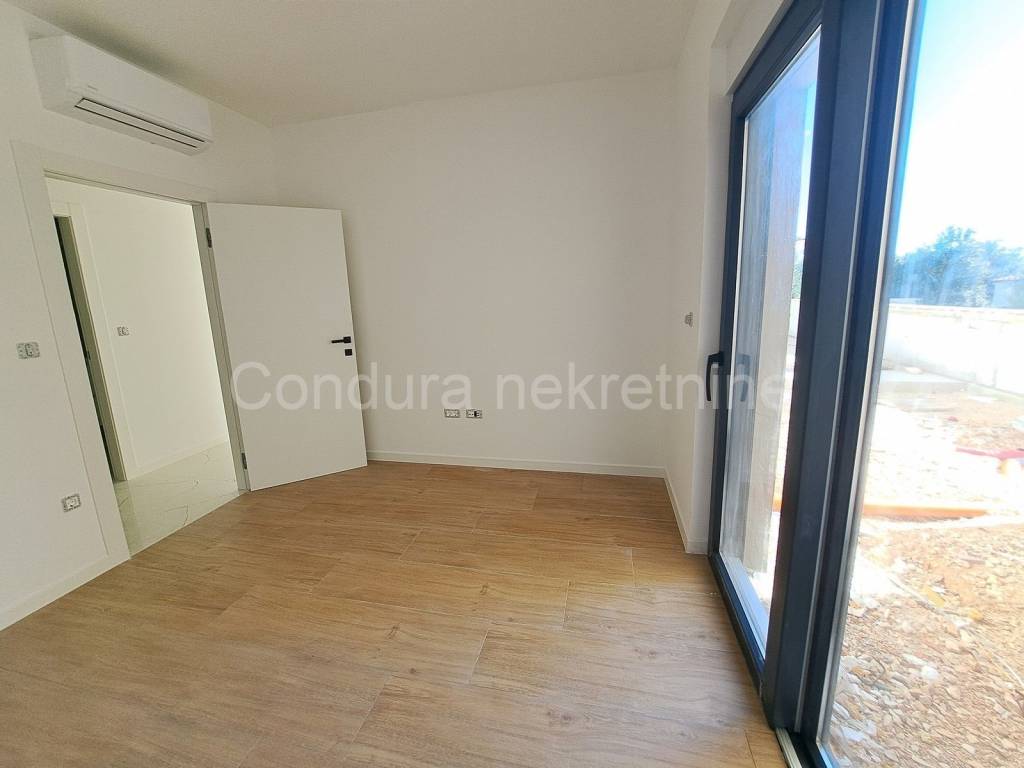 Apartman na moru, Prodaja, Privlaka, Privlaka