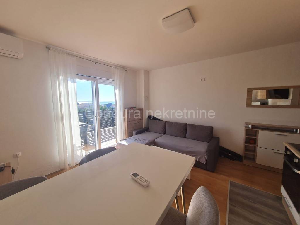 Apartman na moru, Prodaja, Vir, Vir