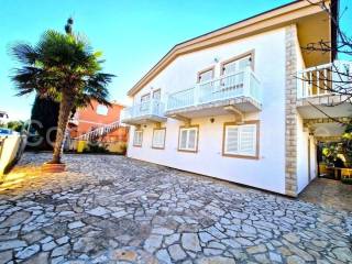 Apartmanska kuća, Prodaja, Vir, Vir