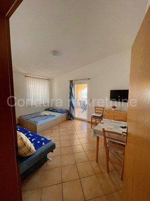 Apartman na moru, Prodaja, Vir, Vir