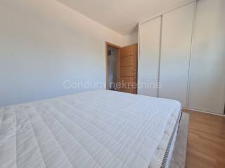 Apartman na moru, Prodaja, Vir, Vir