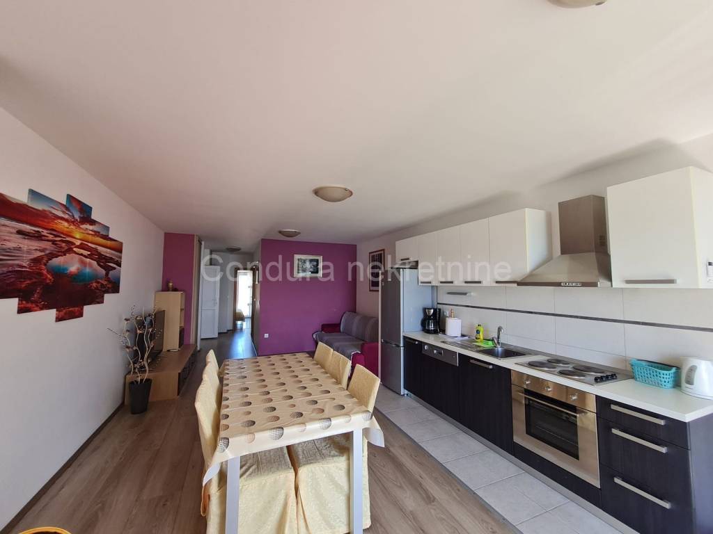 Apartman na moru, Prodaja, Privlaka, Privlaka