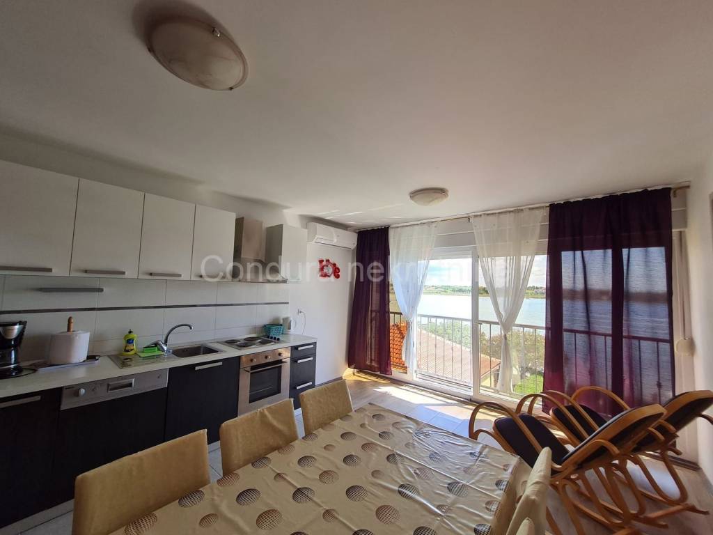 Apartman na moru, Prodaja, Privlaka, Privlaka