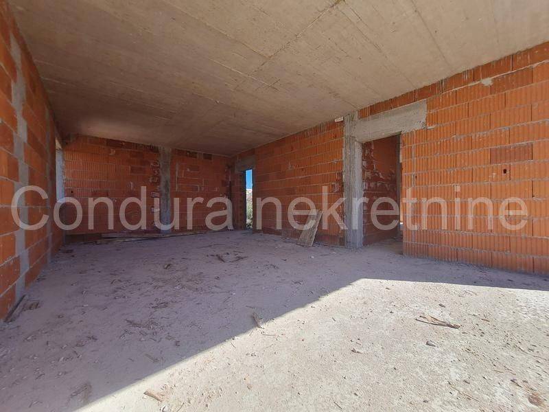 Apartman na moru, Prodaja, Vir, Vir