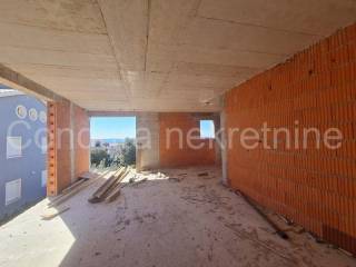 Apartman na moru, Prodaja, Vir, Vir