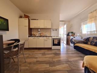 Apartman na moru, Prodaja, Vir, Vir