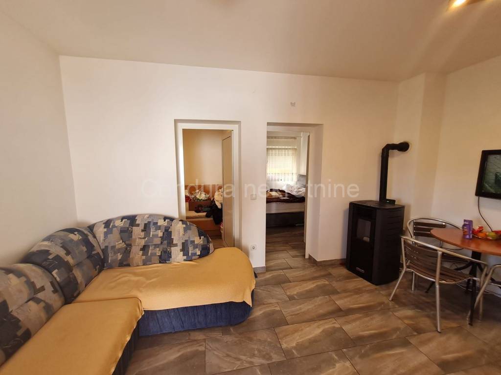 Apartman na moru, Prodaja, Vir, Vir