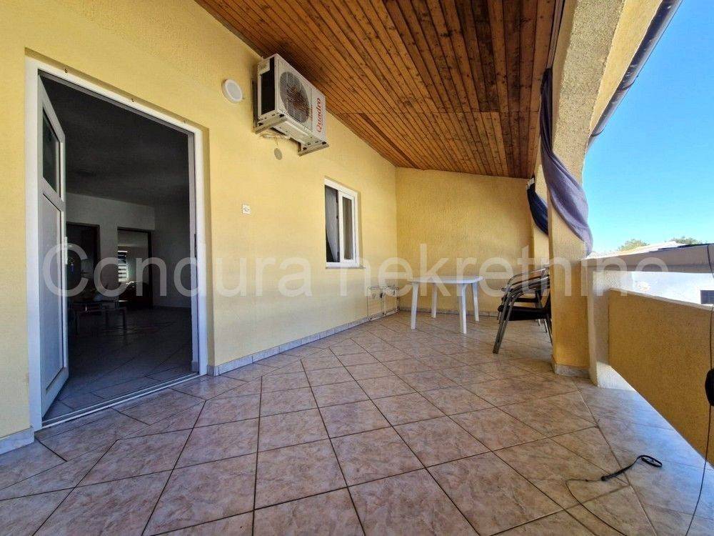 Apartman na moru, Prodaja, Vir, Vir