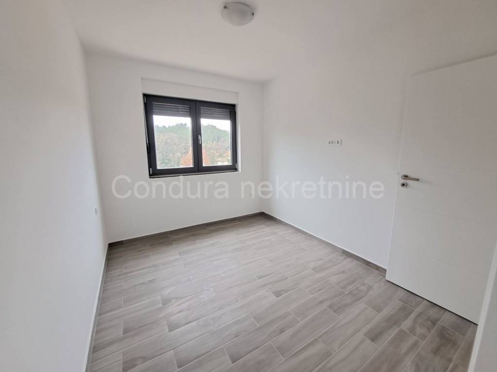 Apartman na moru, Prodaja, Nin, Zaton