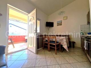 Apartman na moru, Prodaja, Vir, Vir