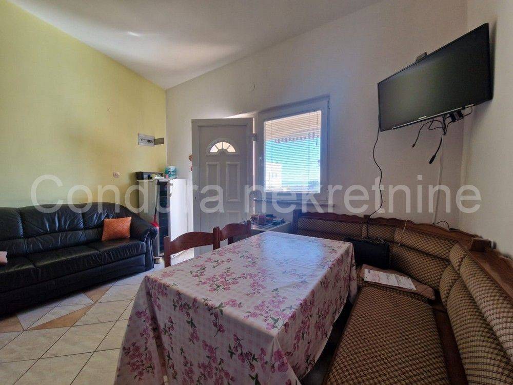 Apartman na moru, Prodaja, Vir, Vir