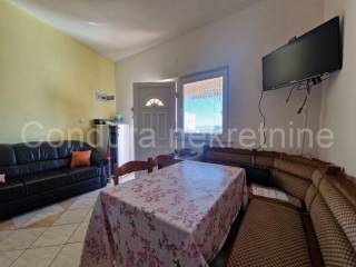 Apartman na moru, Prodaja, Vir, Vir