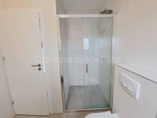 Apartman na moru, Prodaja, Nin, Zaton