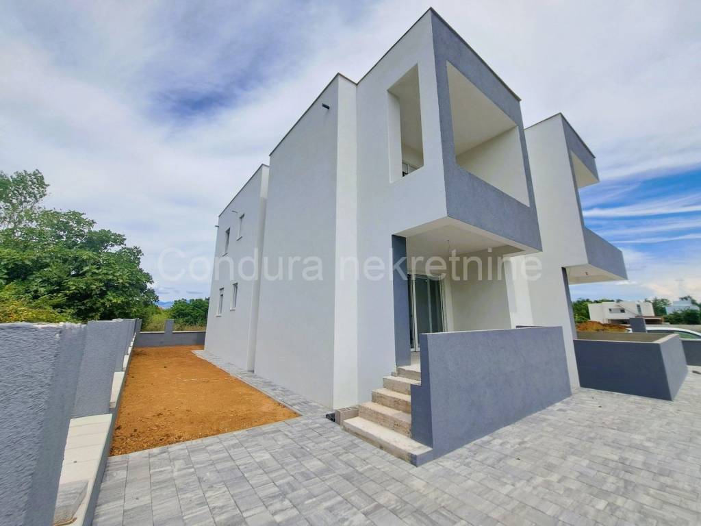 Apartman na moru, Prodaja, Privlaka, Privlaka