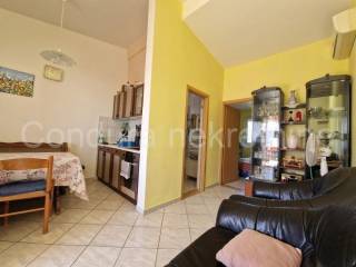Apartman na moru, Prodaja, Vir, Vir