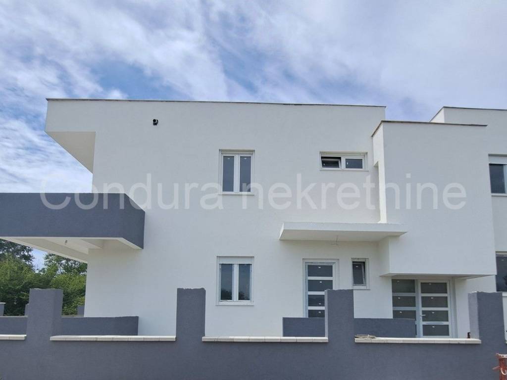 Apartman na moru, Prodaja, Privlaka, Privlaka