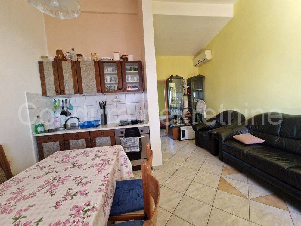 Apartman na moru, Prodaja, Vir, Vir