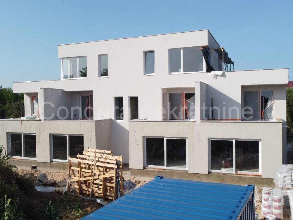 Apartman na moru, Prodaja, Privlaka, Privlaka