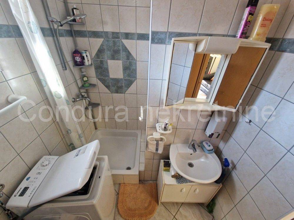 Apartman na moru, Prodaja, Vir, Vir