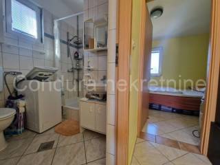 Apartman na moru, Prodaja, Vir, Vir