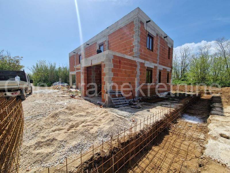 Luksuzna vila, Prodaja, Privlaka, Privlaka