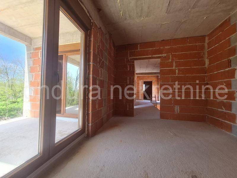 Luksuzna vila, Prodaja, Privlaka, Privlaka