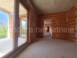 Luksuzna vila, Prodaja, Privlaka, Privlaka