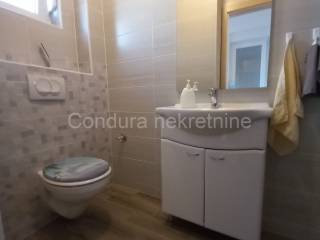Apartman na moru, Prodaja, Nin, Nin