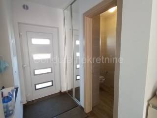 Apartman na moru, Prodaja, Nin, Nin
