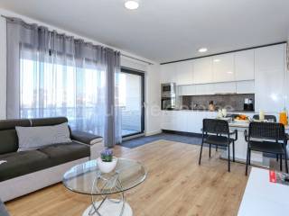 Apartman na moru, Prodaja, Nin, Nin