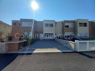 Apartman na moru, Prodaja, Nin, Nin