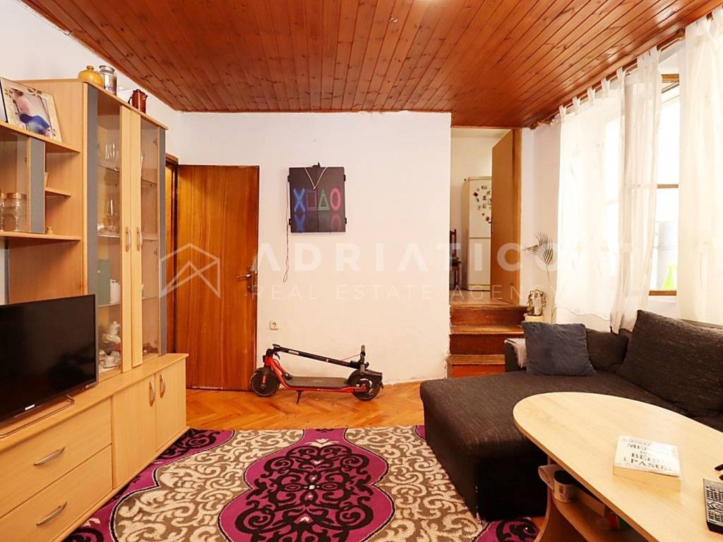 Stan u starijoj zgradi, Prodaja, Rovinj, Rovinj