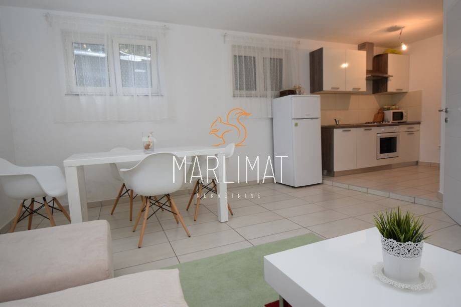 Apartman na moru, Prodaja, Kolan, Mandre