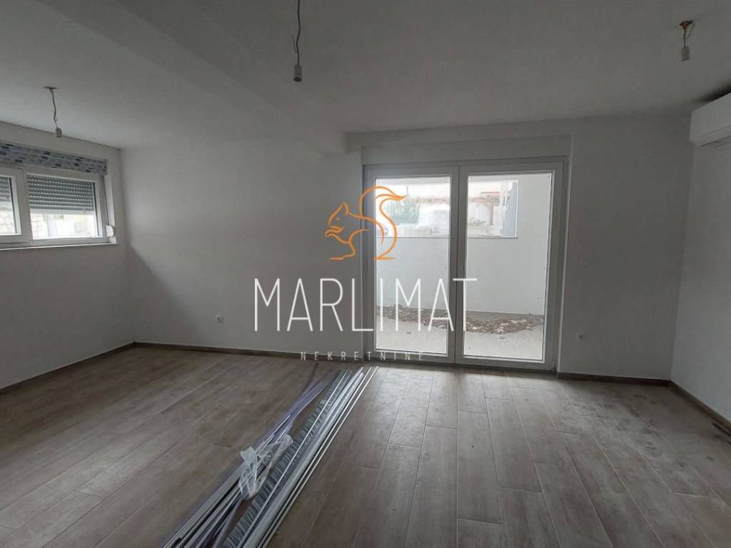 Apartman na moru, Prodaja, Kolan, Mandre