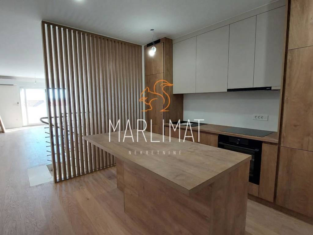 Apartman na moru, Prodaja, Povljana, Povljana