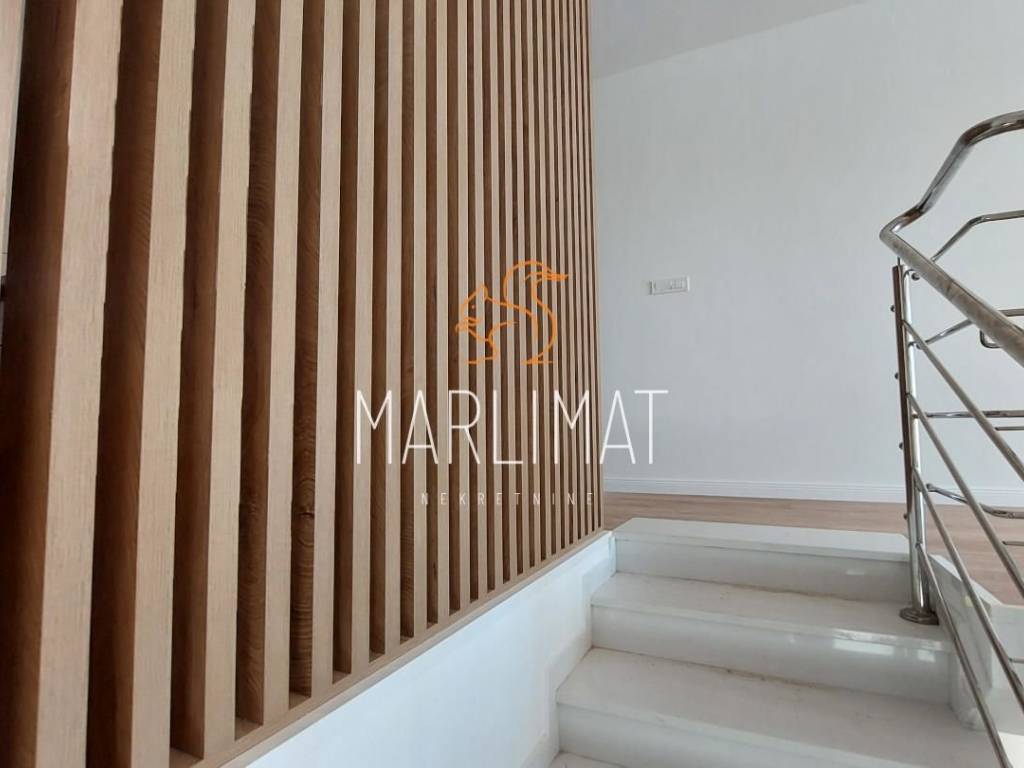 Apartman na moru, Prodaja, Povljana, Povljana