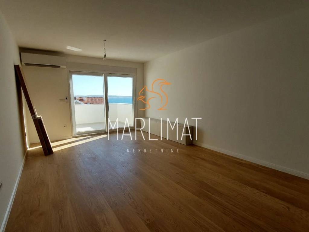 Apartman na moru, Prodaja, Povljana, Povljana
