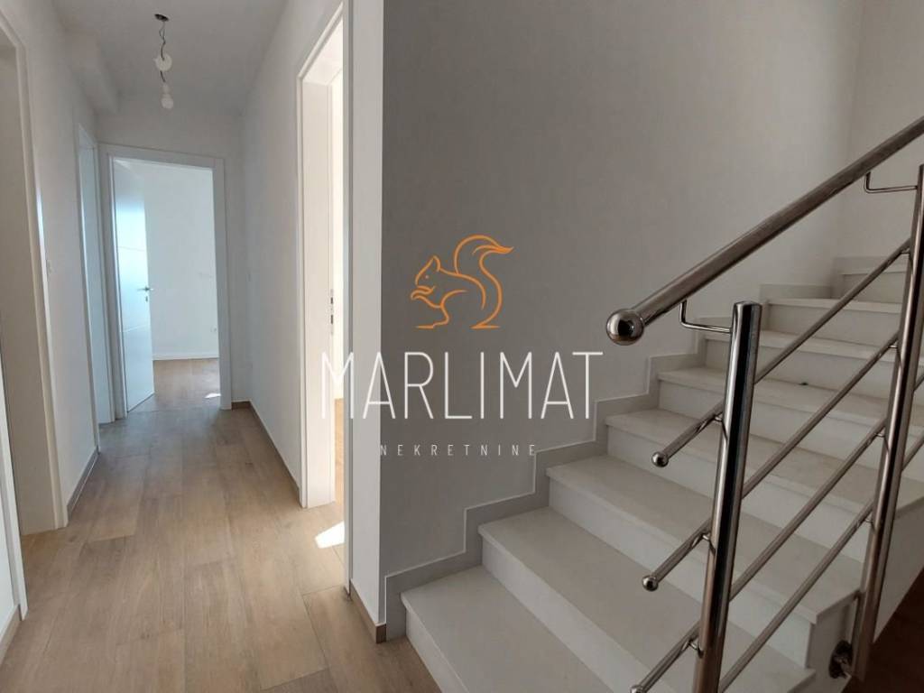 Apartman na moru, Prodaja, Povljana, Povljana