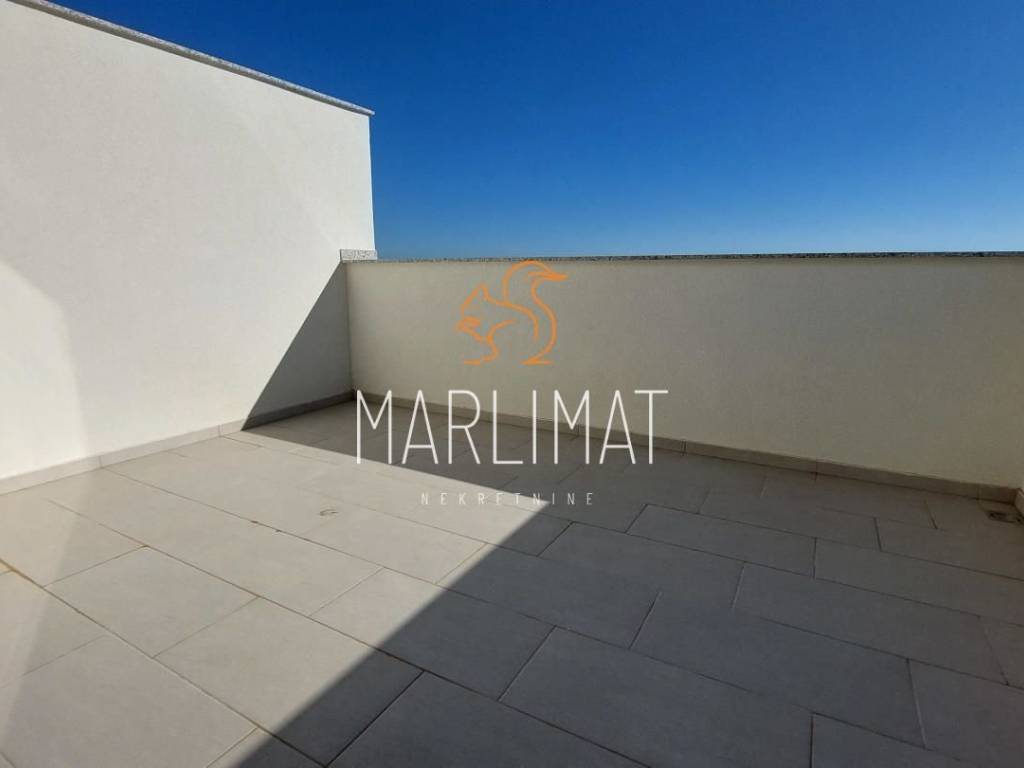Apartman na moru, Prodaja, Povljana, Povljana