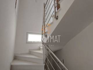 Apartman na moru, Prodaja, Povljana, Povljana