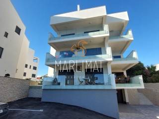 Apartman na moru, Prodaja, Povljana, Povljana