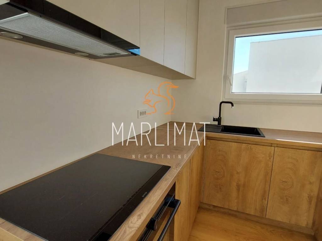 Apartman na moru, Prodaja, Povljana, Povljana