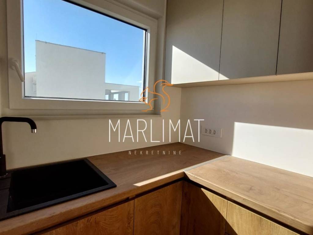 Apartman na moru, Prodaja, Povljana, Povljana