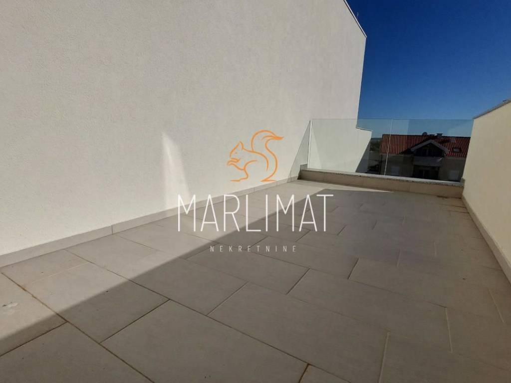 Apartman na moru, Prodaja, Povljana, Povljana