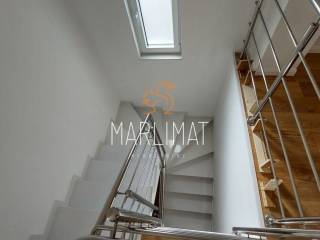 Apartman na moru, Prodaja, Povljana, Povljana